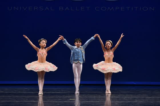 Victoria Ballet performance photograph